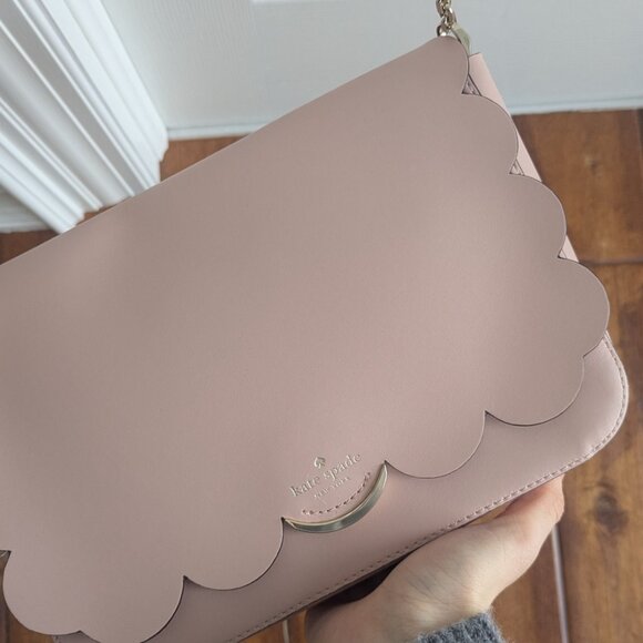 Kate Spade pink scalloped purse - Picture 4 of 7
